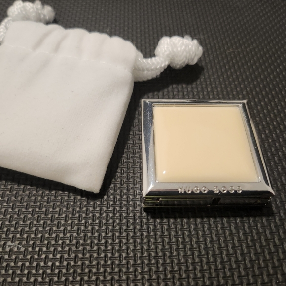 Hugo Boss Saffiano bag hanger - Picture 2 of 4